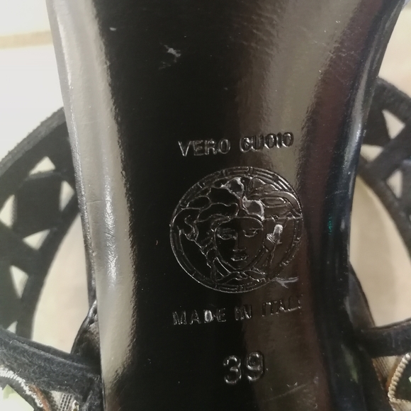 Authentic Versace jeweled heels - Picture 4 of 8